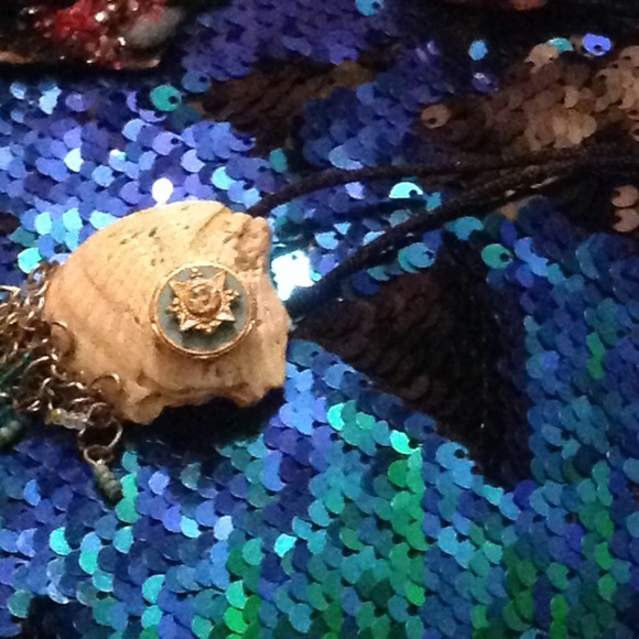 Mermaid Shell necklace - Picture 6 of 7